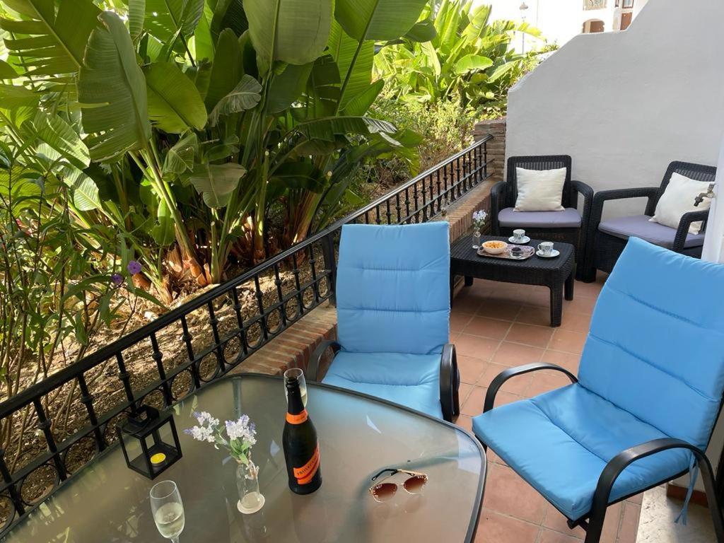Beach Apartment In La Duquesa Marina Castillo de Sabinillas Exterior photo